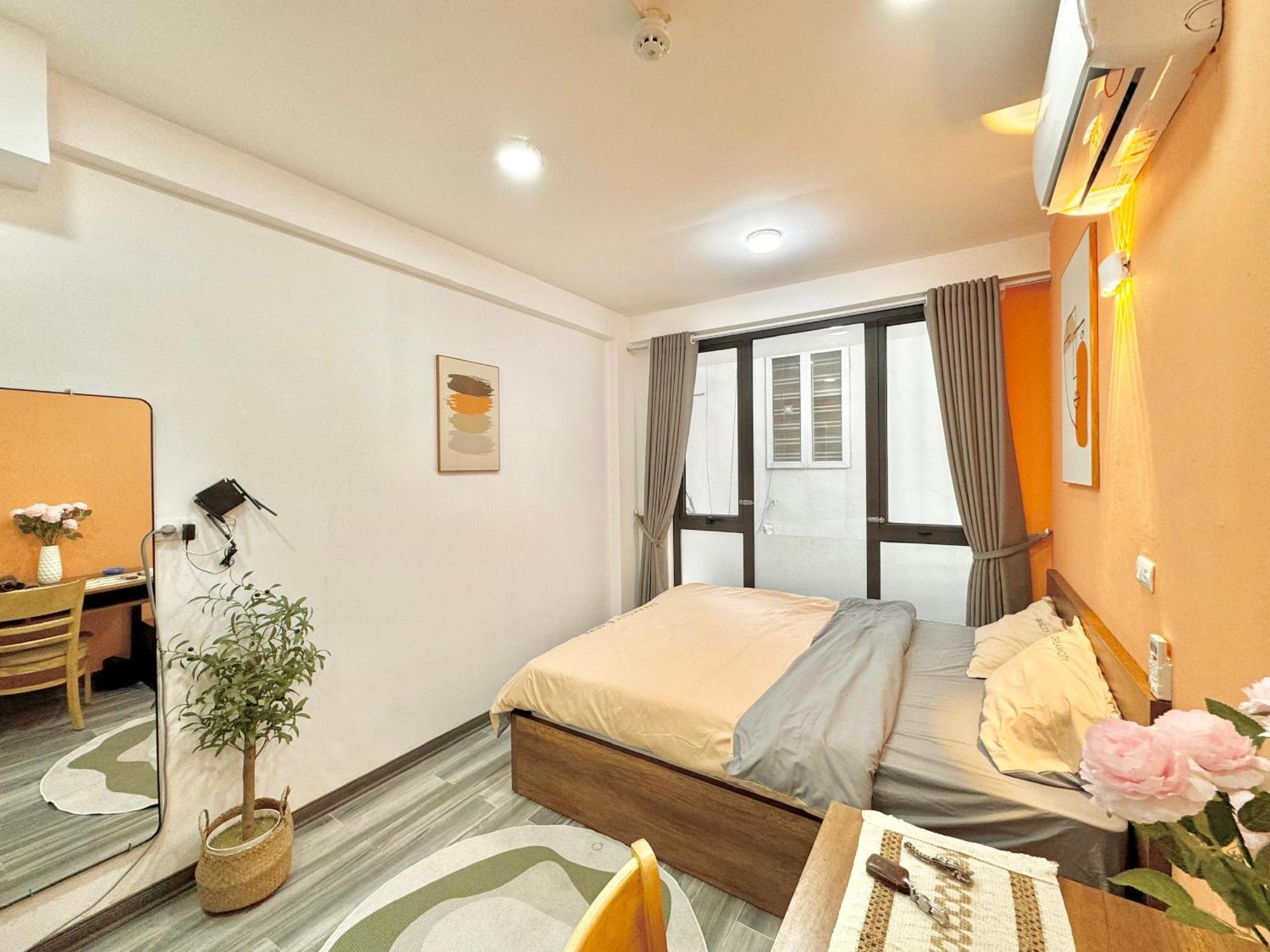 Apartment Harmony Lakeside-modern-balcony Hanoi