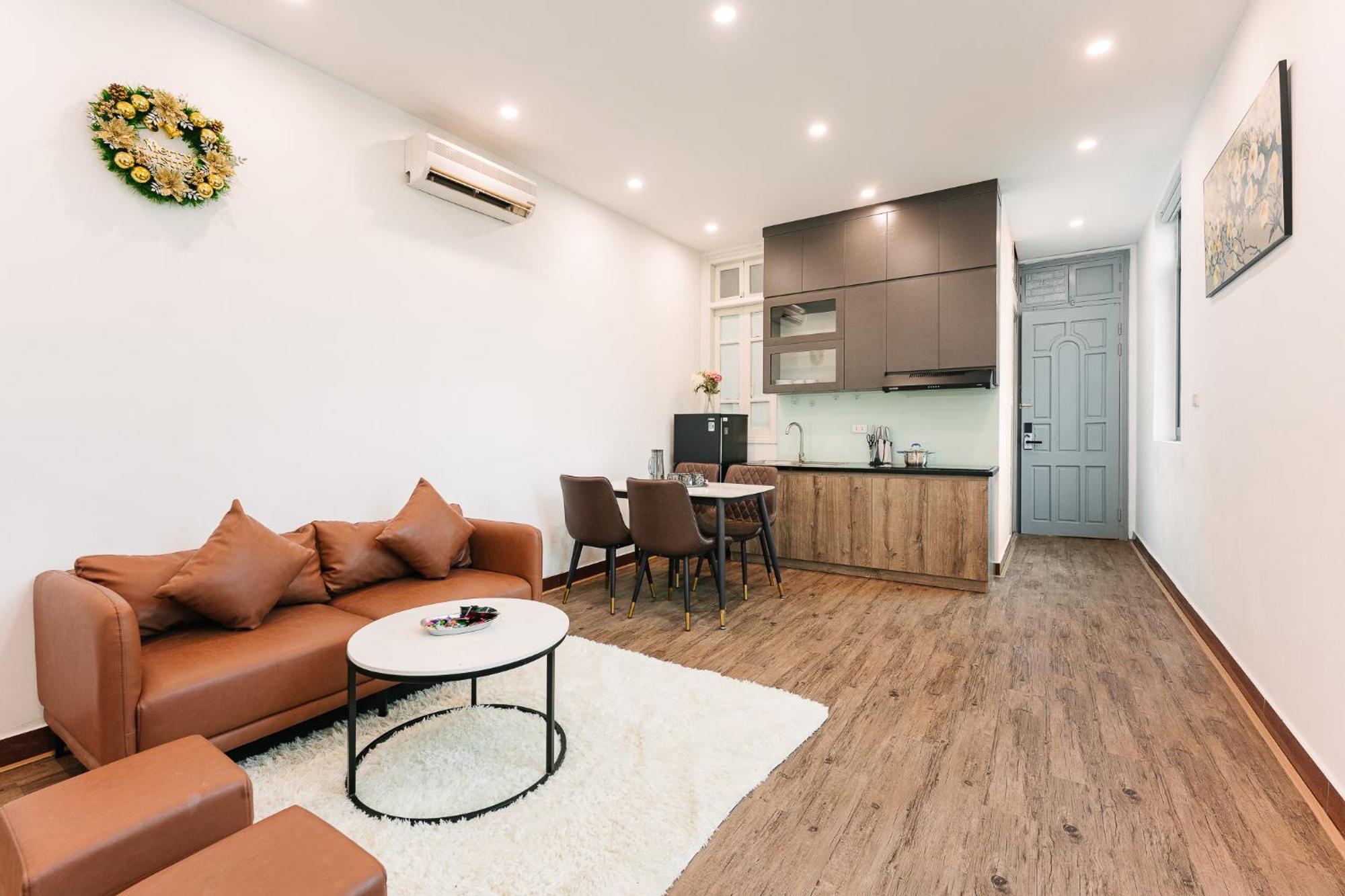 Tamundi Apartment- Center- Near The Old Quarter 3*