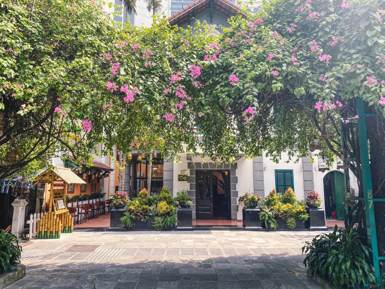 Hotel De Syloia