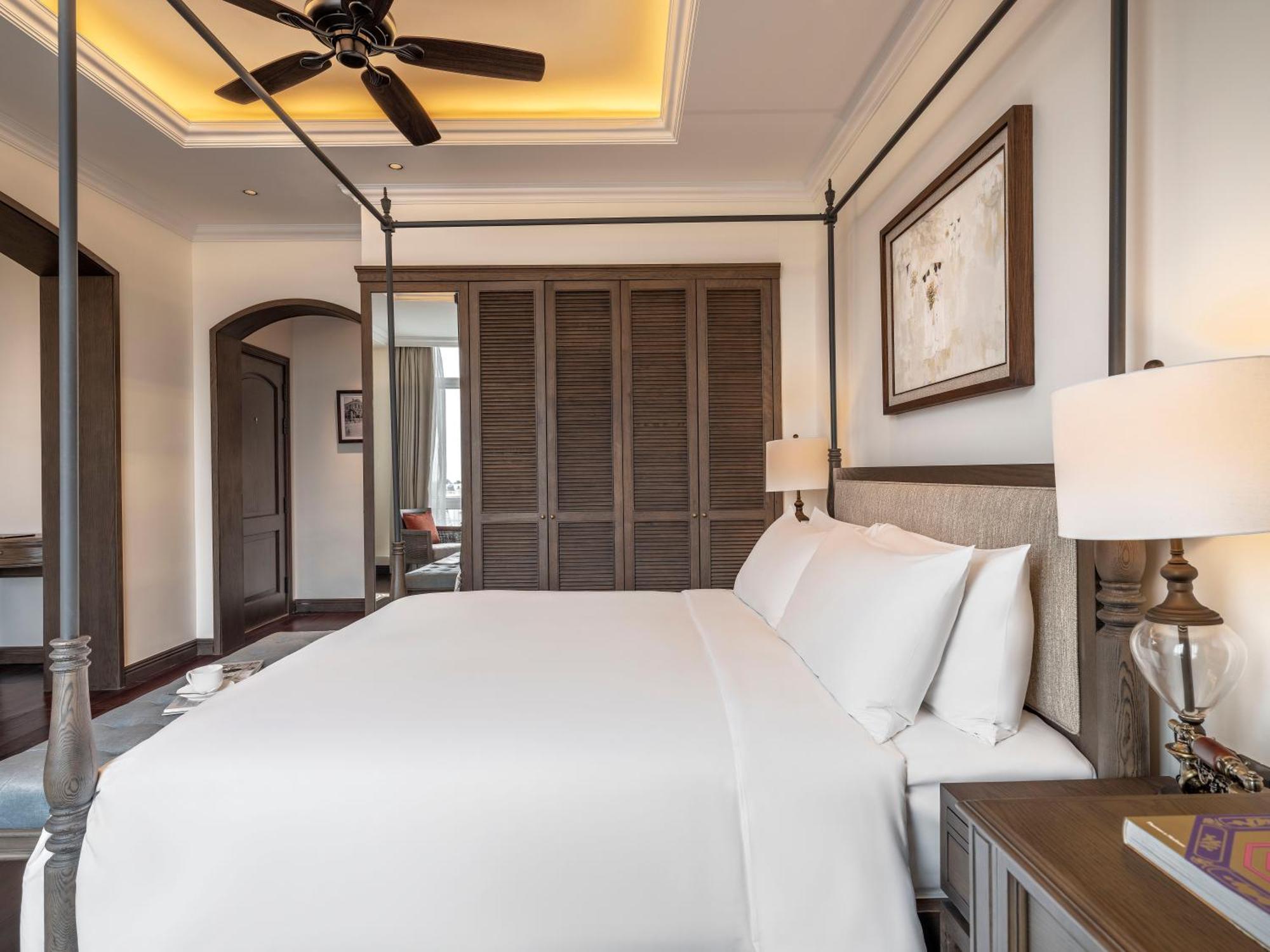 Hotel De Syloia 4*
