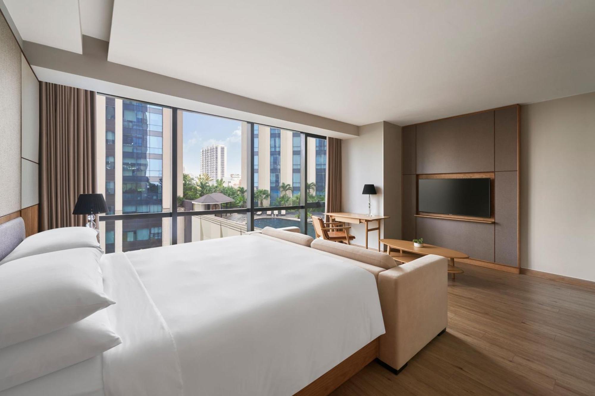 Sheraton West 5* Hanoi