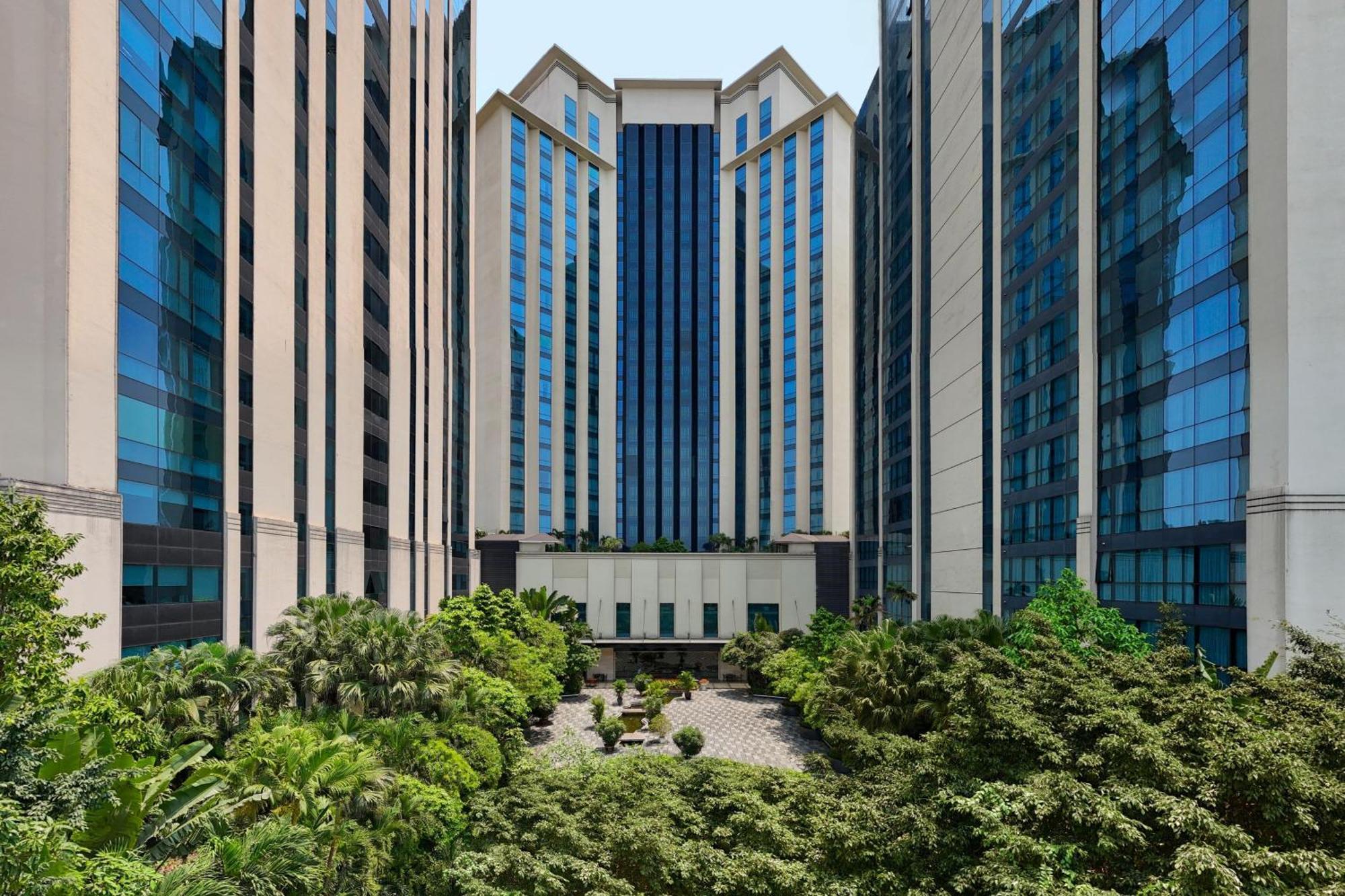 Sheraton West 5*