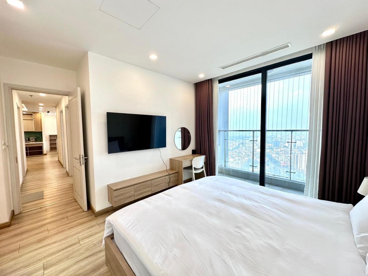 Apartment Hana Housing - Vinhomes Metropolis *