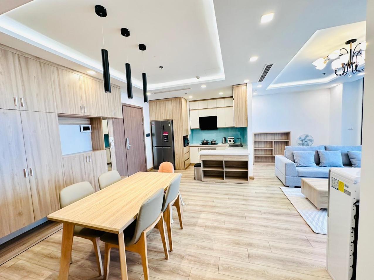Hana Housing - Vinhomes Metropolis Apartment *