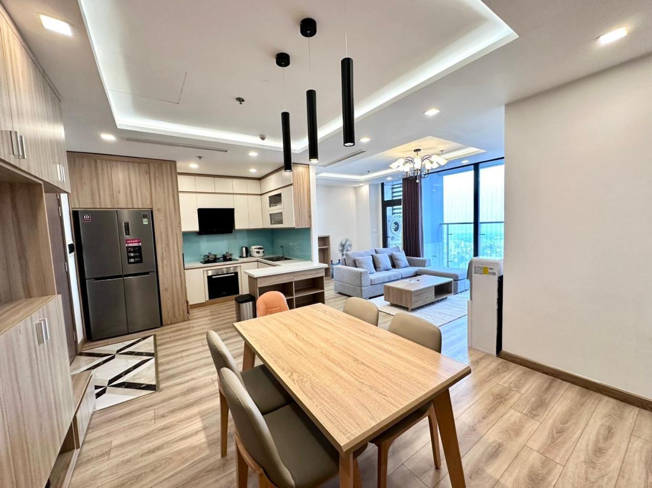 Apartment Hana Housing - Vinhomes Metropolis *