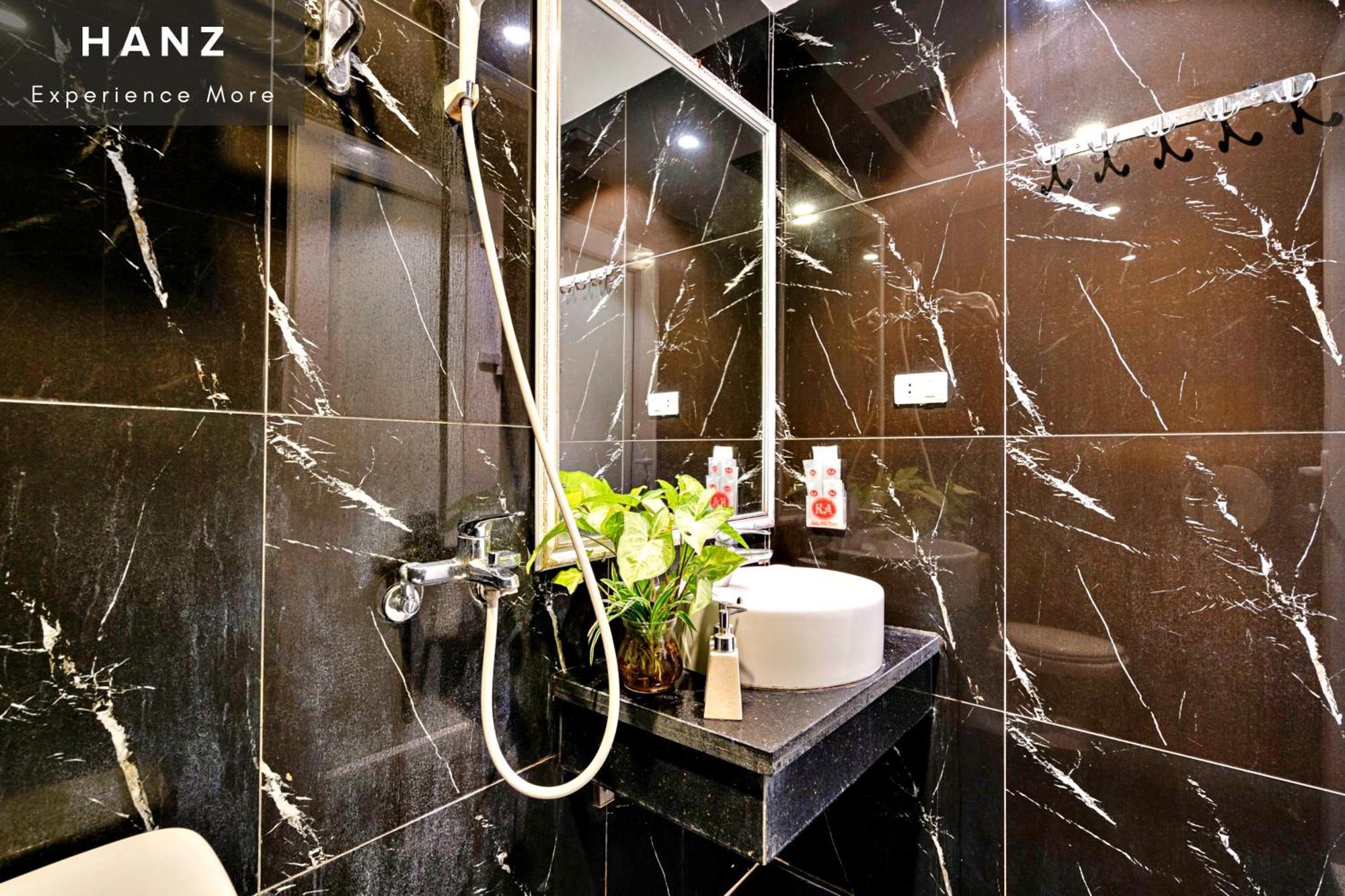Kieu Anh Ha Noi 4*