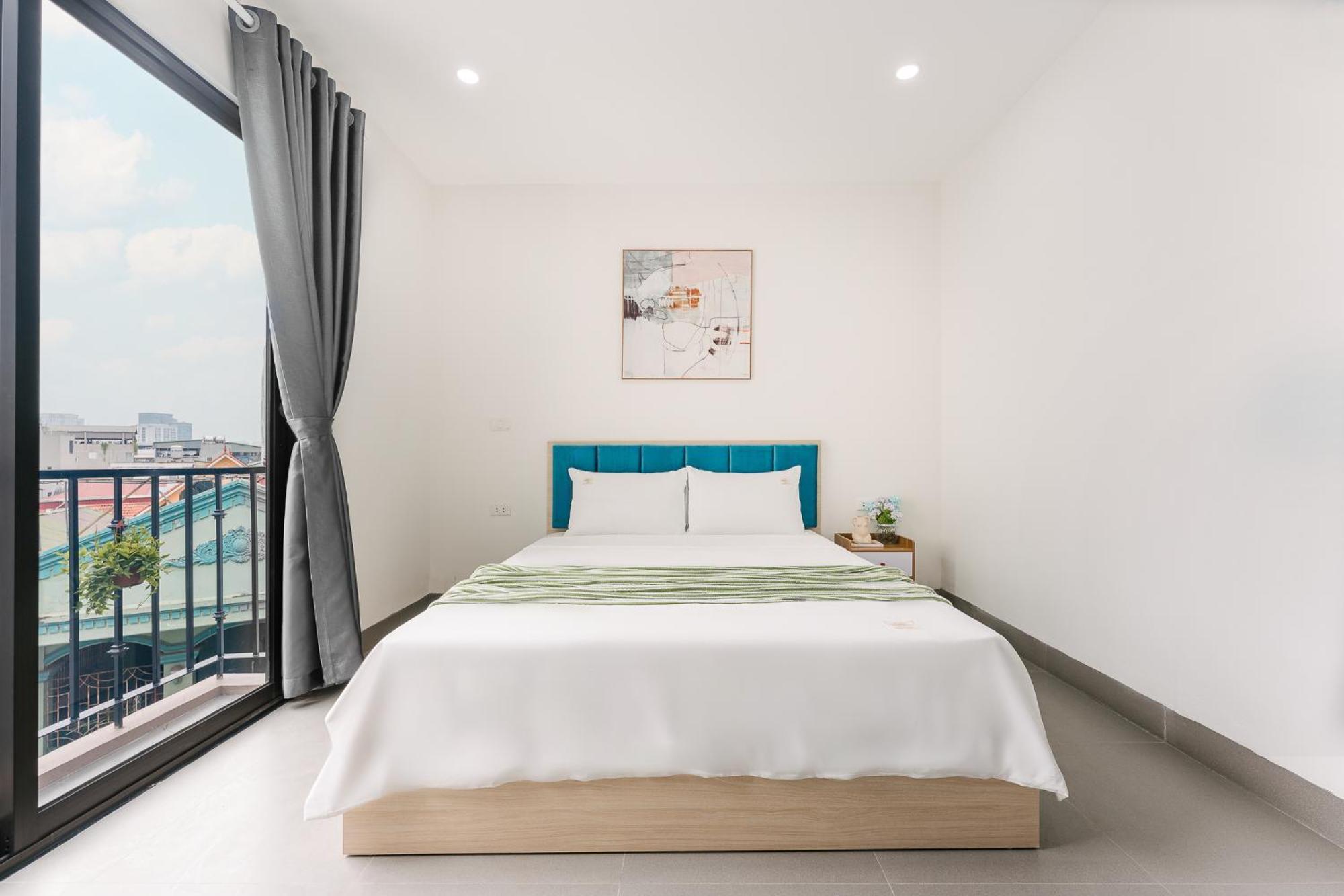 Cindy Westlake Apartment Hanoi