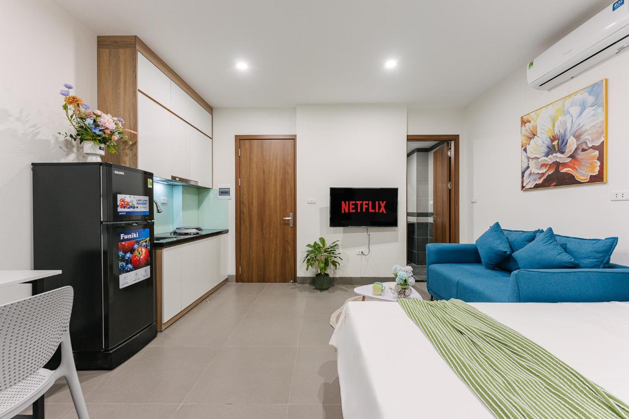 Cindy Westlake Apartment Hanoi