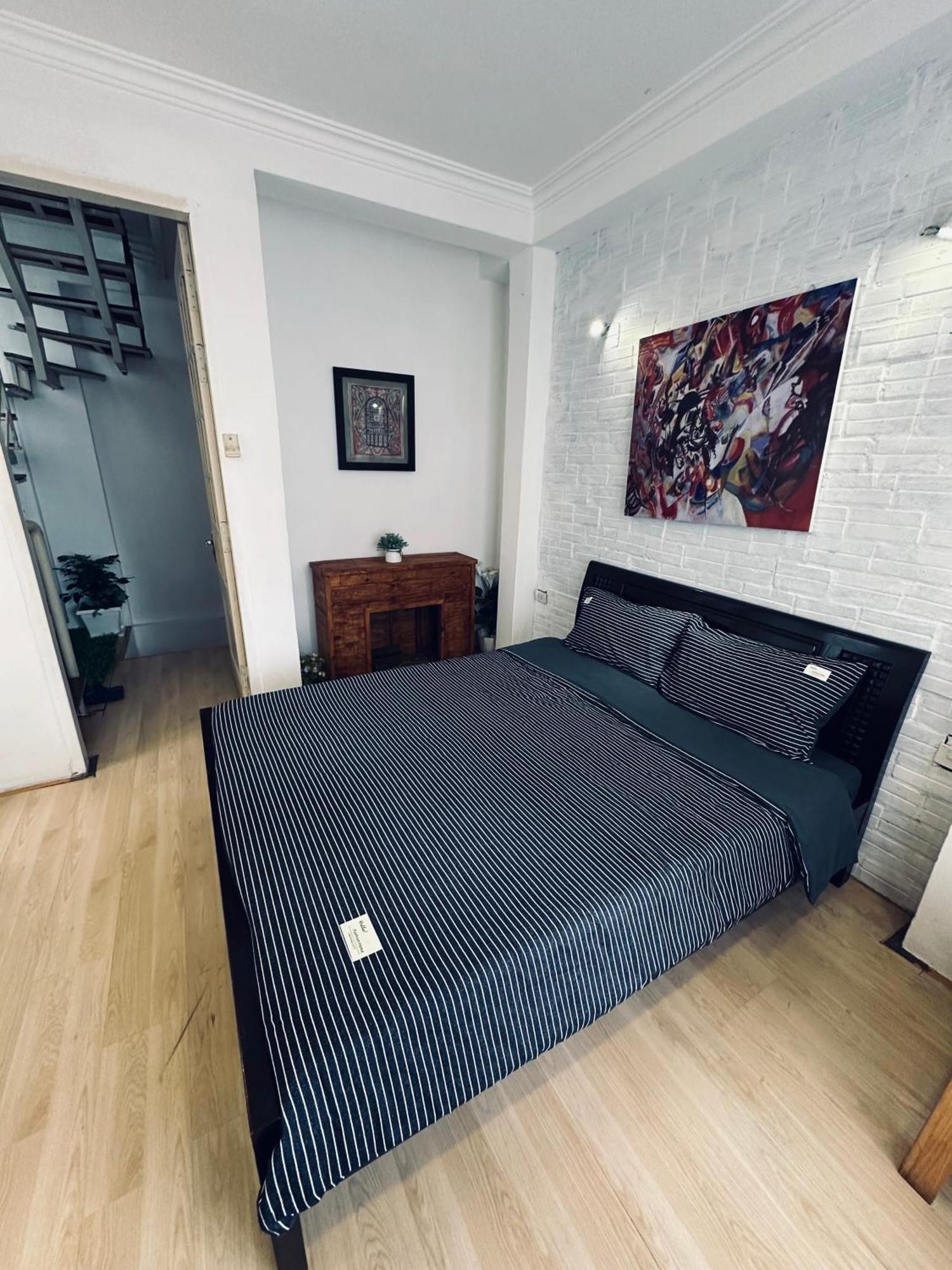 Apartment Old Quater/modern Apt/super Location *