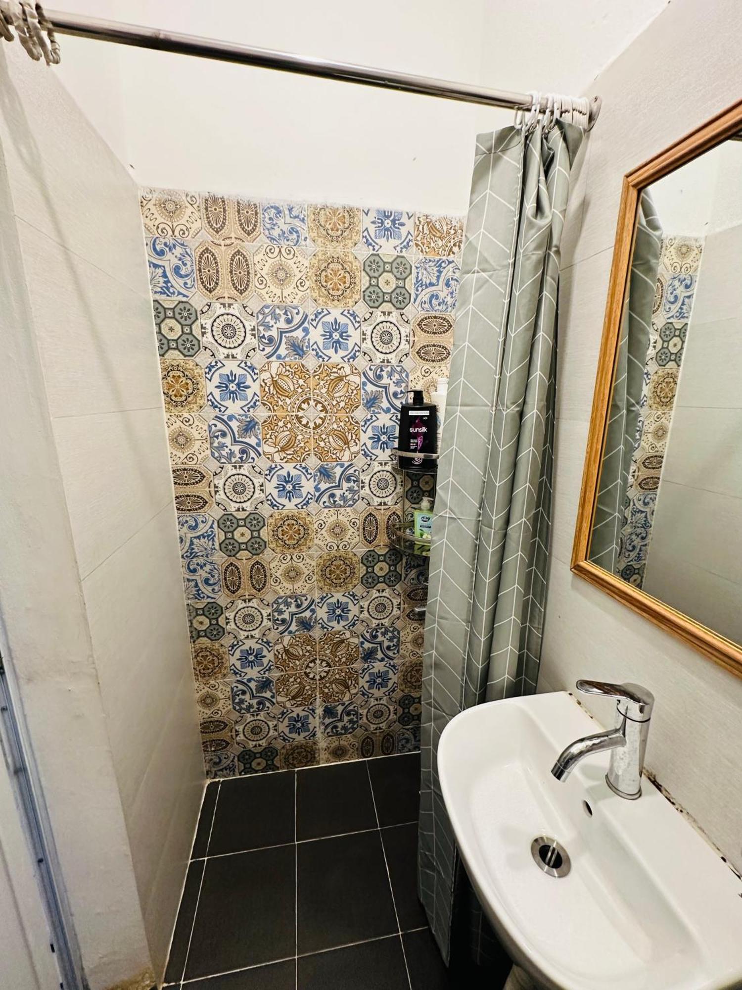Old Quater/modern Apt/super Location Apartment