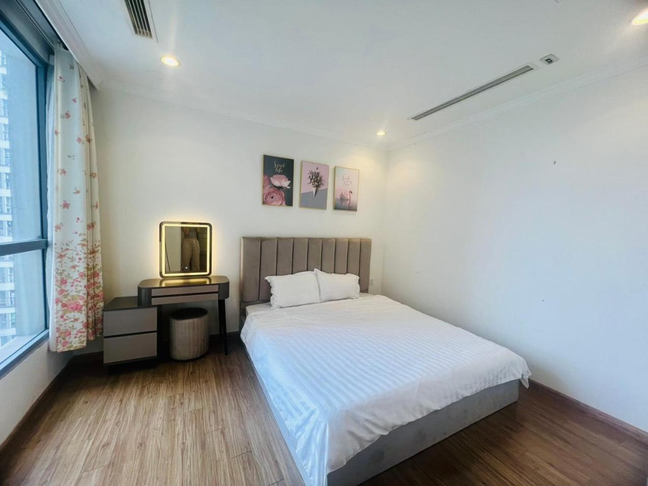 Apartment Bom Homes- Vinhomes Times City- 1br- Cozy *