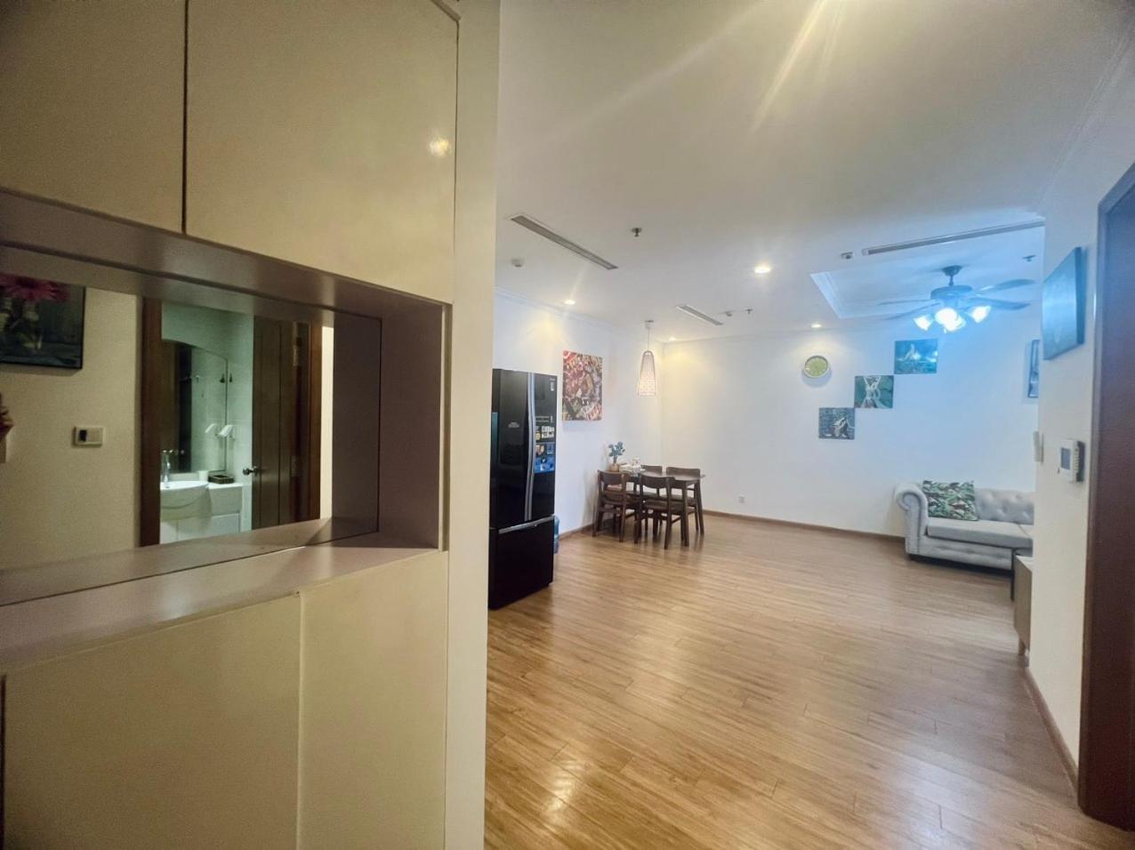 Apartment Bom Homes- Vinhomes Times City- 1br- Cozy *