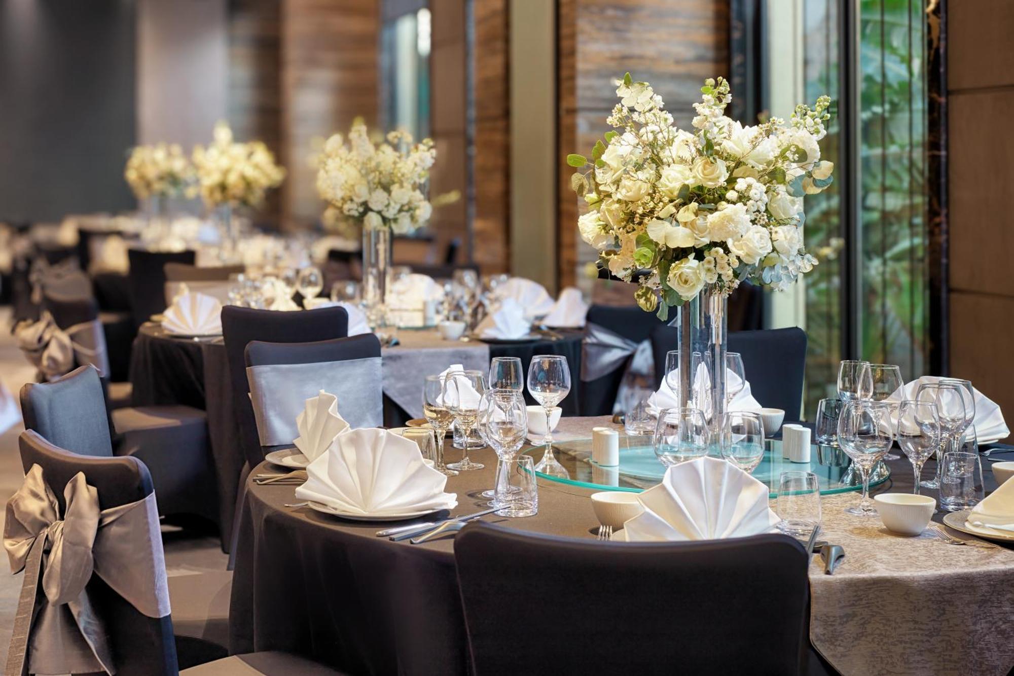 Moevenpick Centre 5*