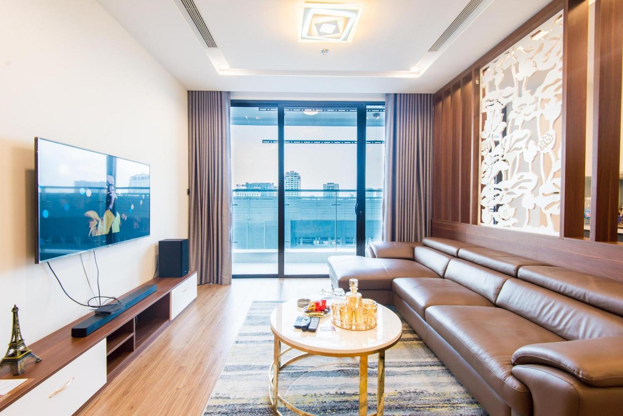 Sunny Vinhome Metropolis * Hanoi