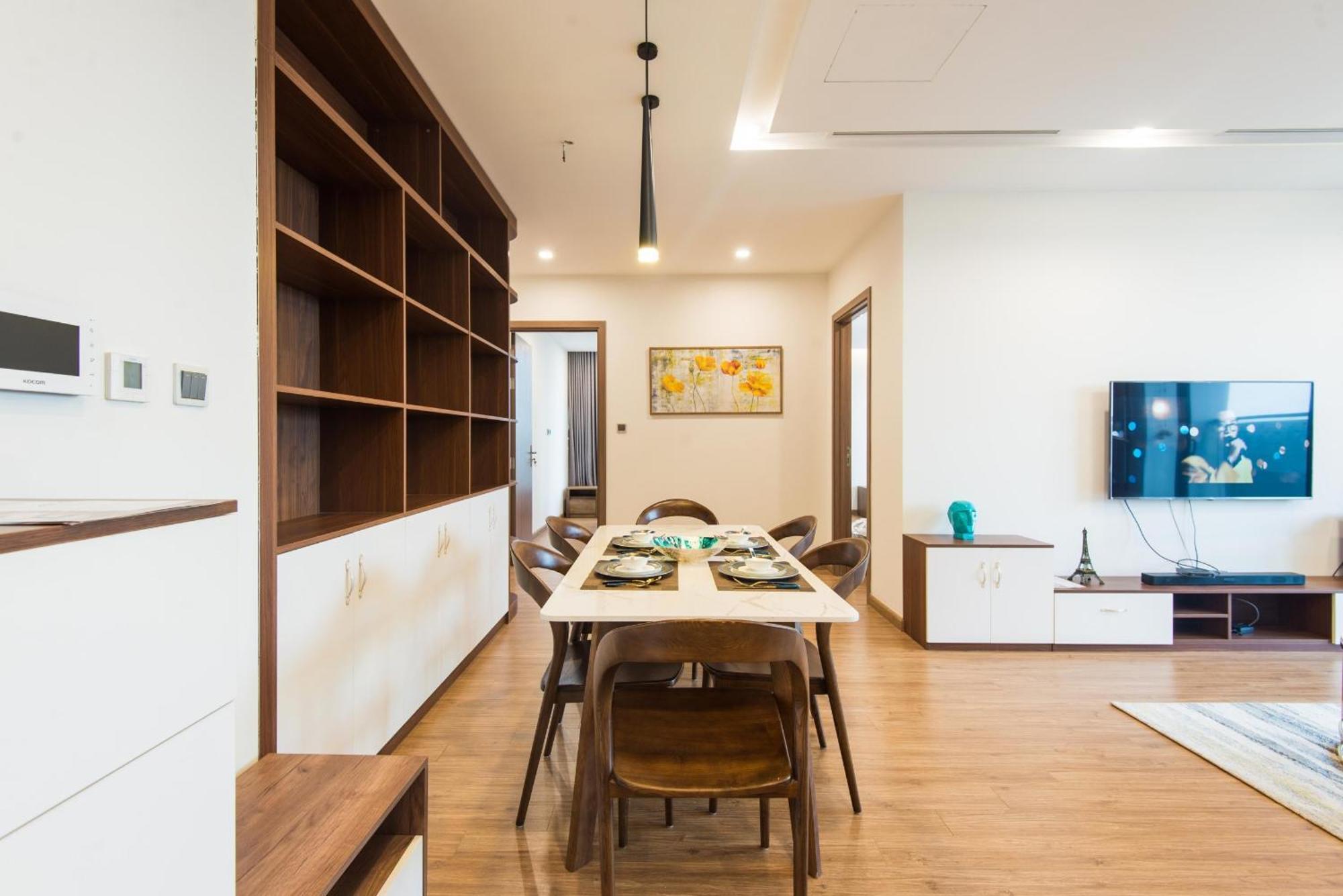 Apartment Sunny Vinhome Metropolis Hanoi