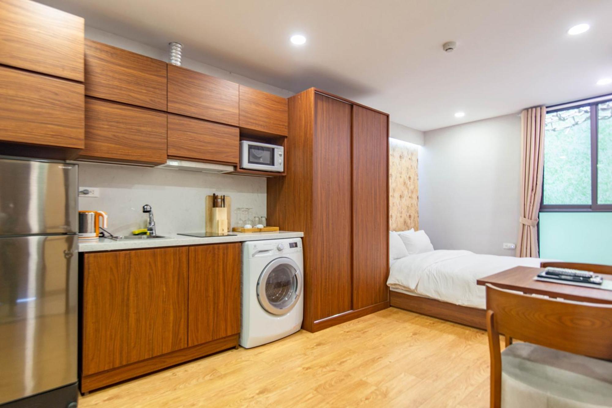 Sunny Moon West Lake Apartment *