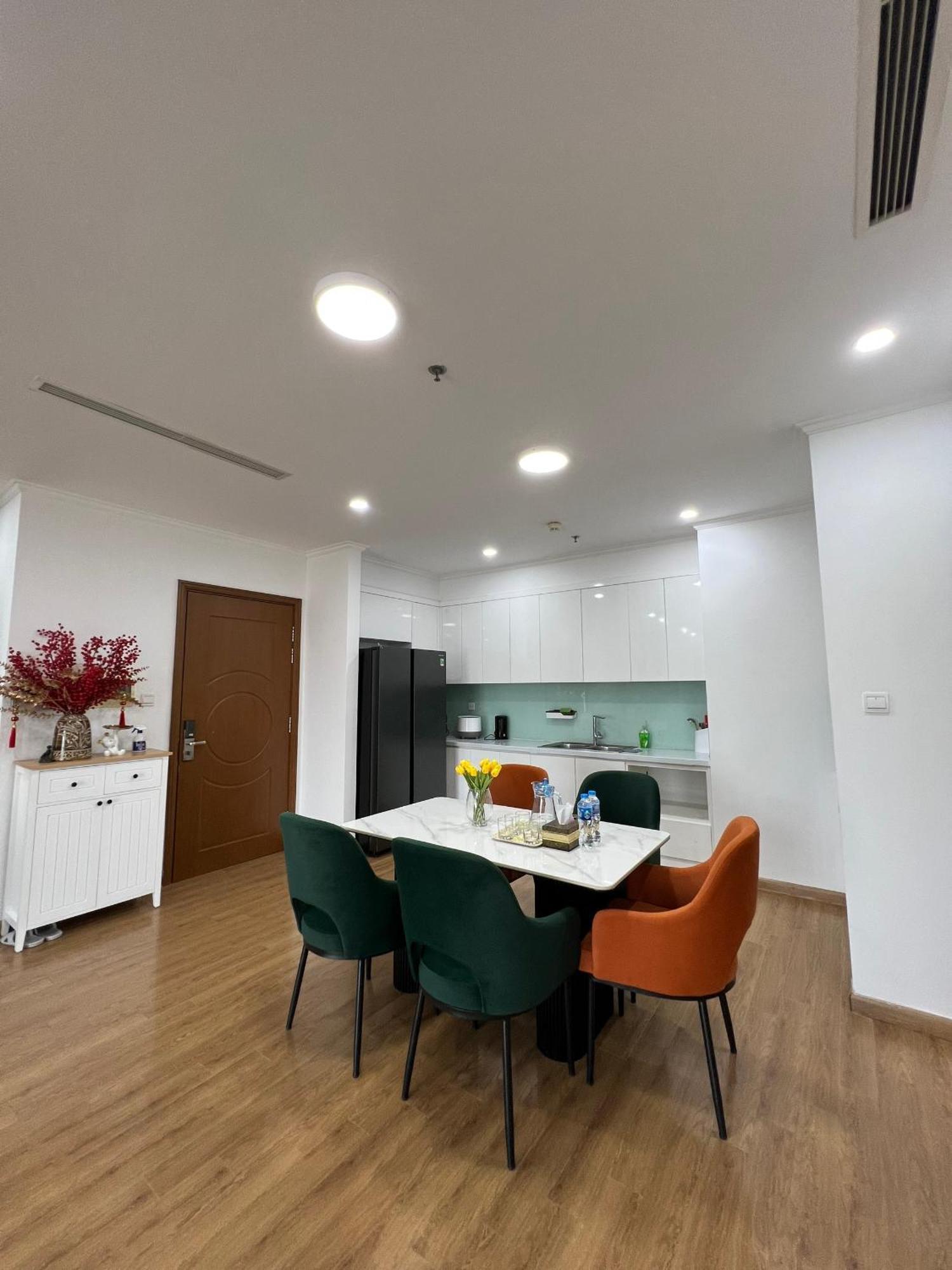 Vinhomes Royal - Friendly - By Sunhouse Land *