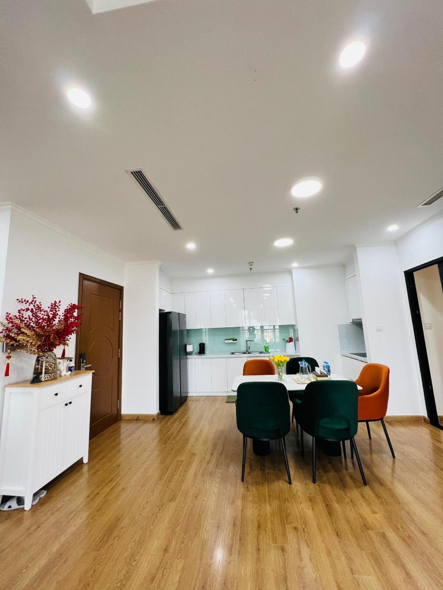 Vinhomes Royal - Friendly - By Sunhouse Land Apartment Hanoi
