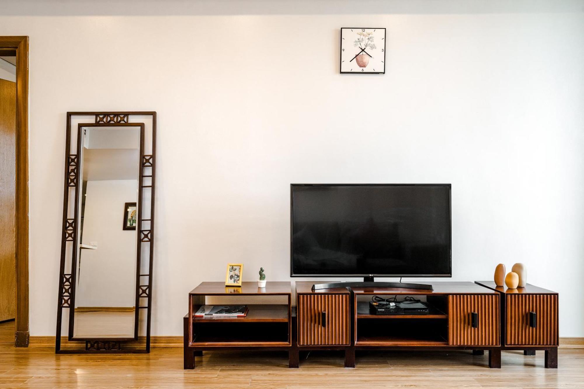 Wecozy Pacific - Spacious Apartment, Train Station Side Căn hộ