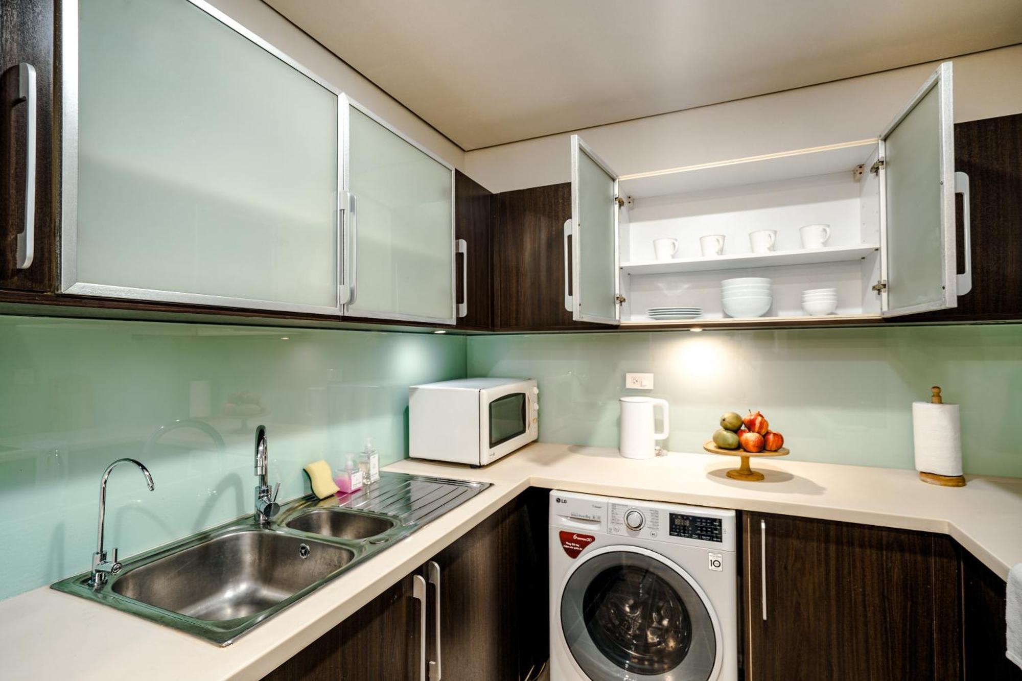 Wecozy Pacific - Spacious Apartment, Train Station Side Hà Nội