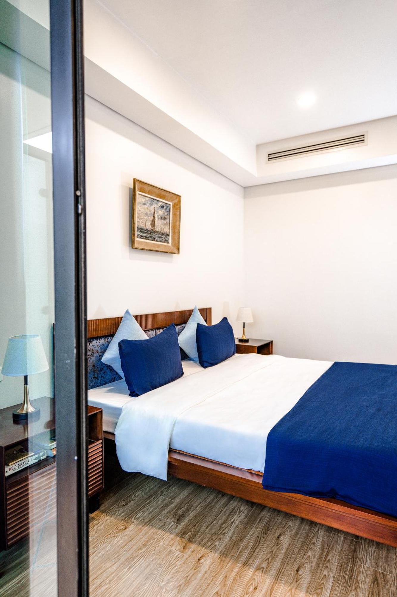 Căn hộ Wecozy Pacific - Spacious Apartment, Train Station Side