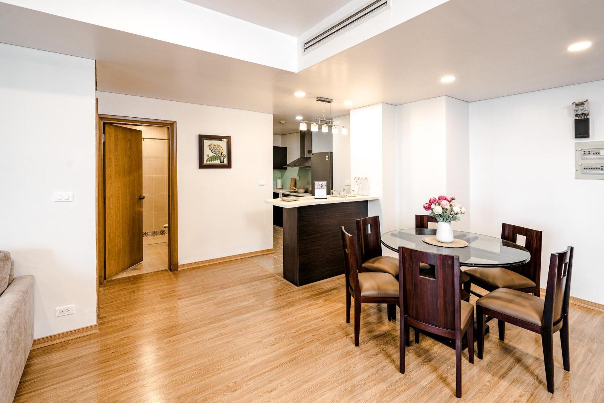 Wecozy Pacific - Spacious Apartment, Train Station Side *