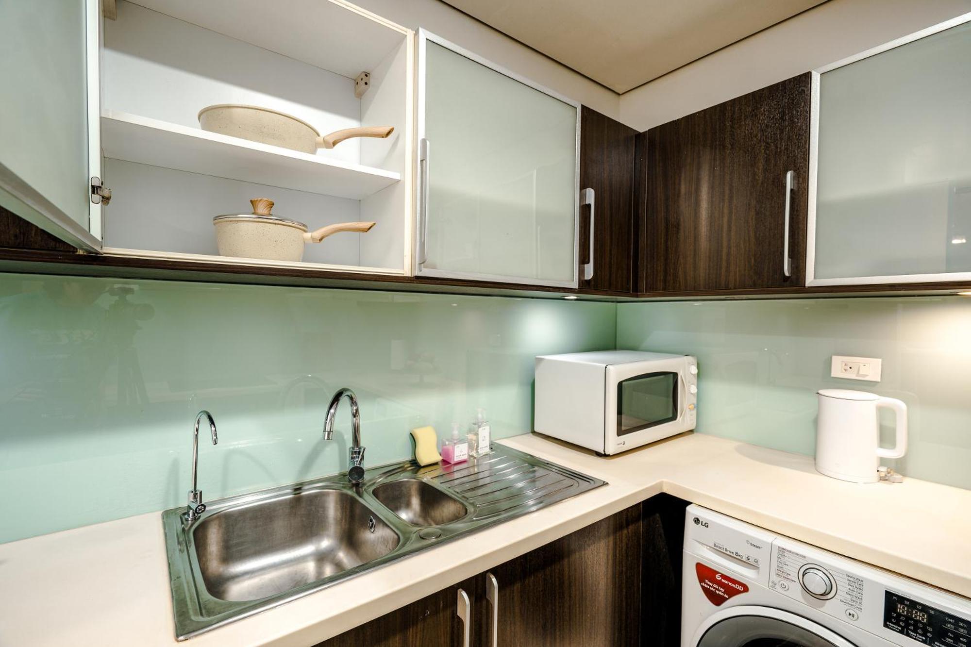 Wecozy Pacific - Spacious Apartment, Train Station Side Căn hộ