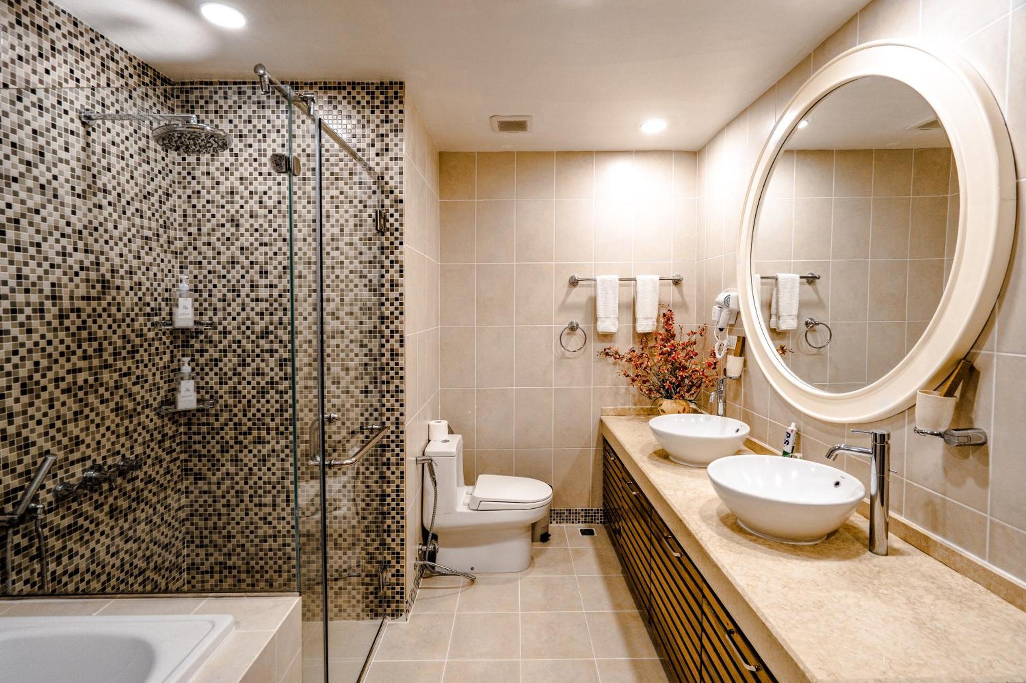 Căn hộ Wecozy Pacific - Spacious Apartment, Train Station Side