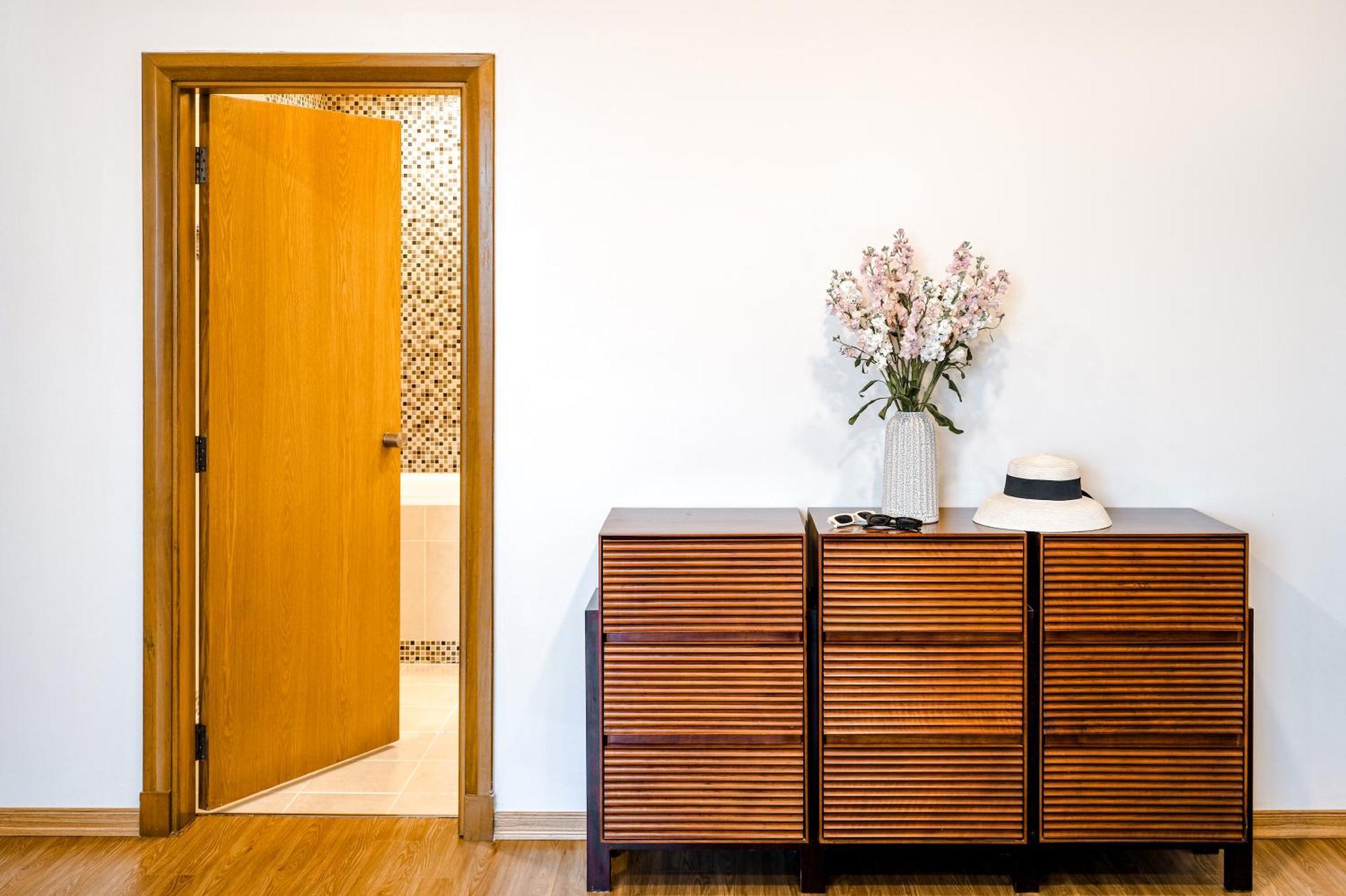 Wecozy Pacific - Spacious Apartment, Train Station Side
