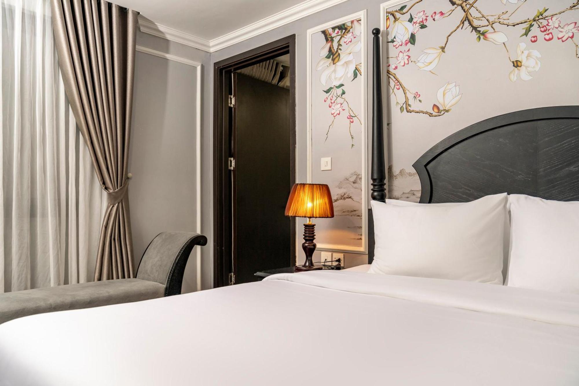 Amara And 4* Hanoi