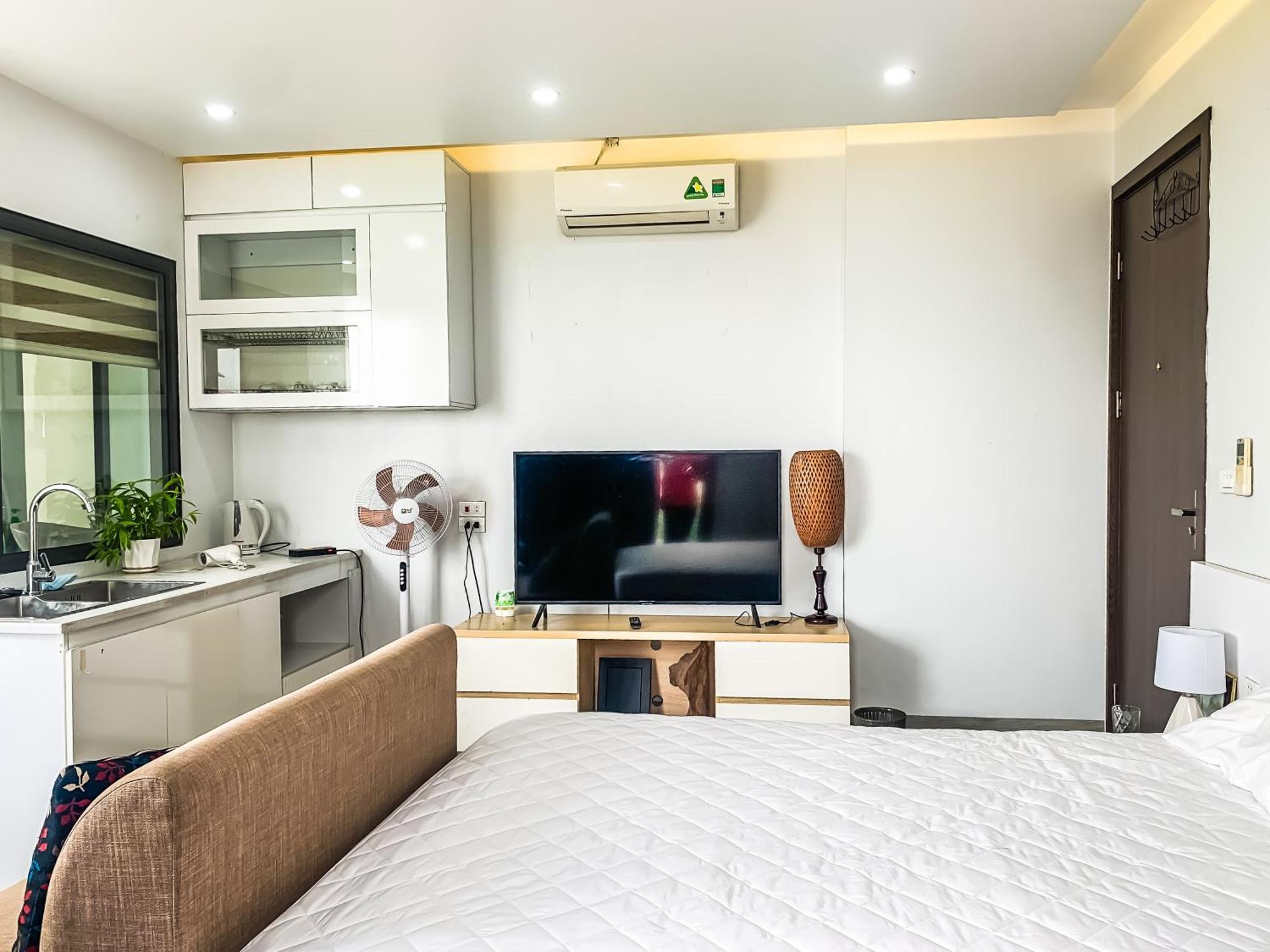Line Long Bien - Serviced - Ngoc Thuy - Apartment *