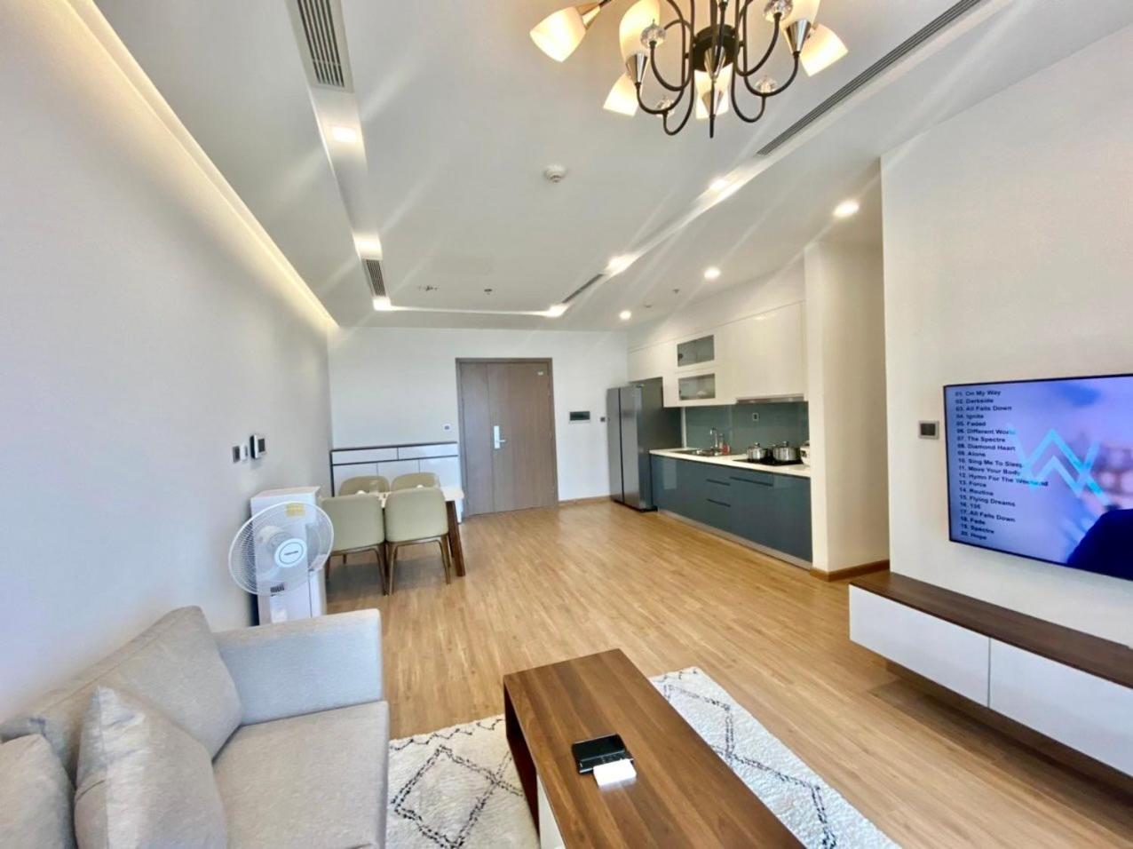 Hana Housing - Vinhomes Metropolis *