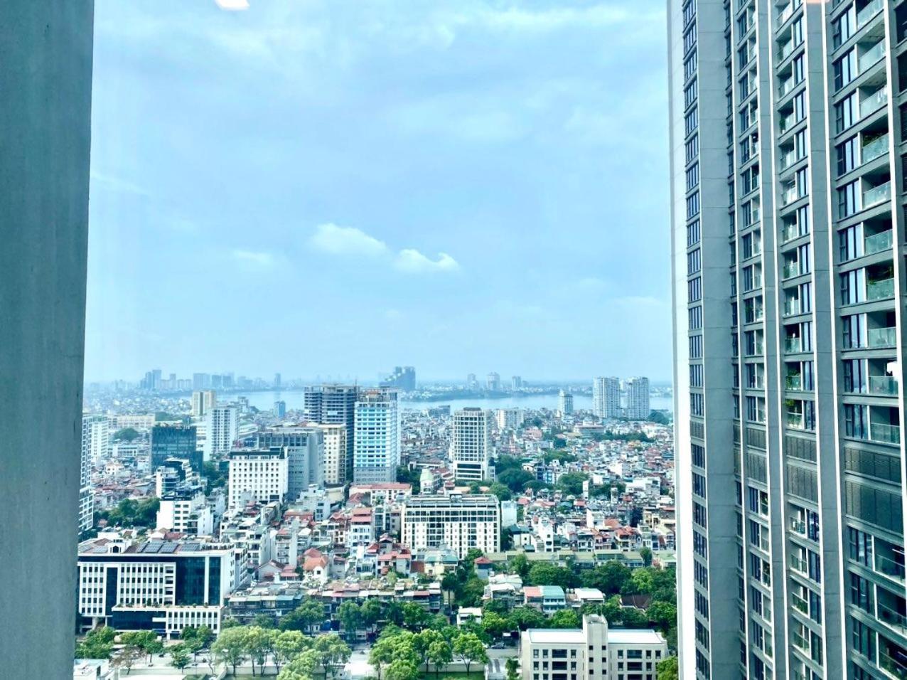 Hana Housing - Vinhomes Metropolis Apartment