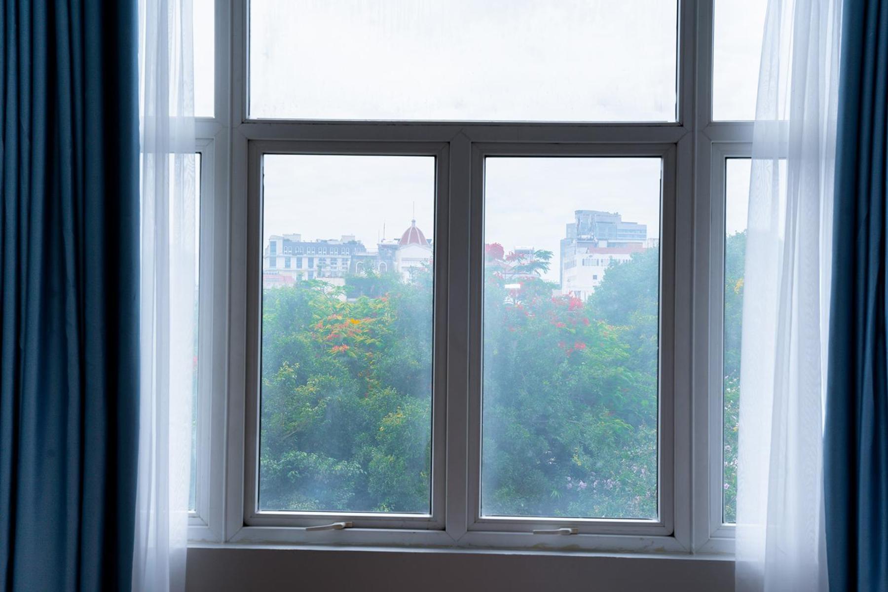 Clover Hanoi