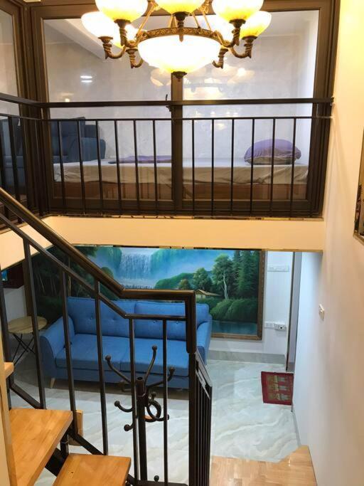 Balcony House