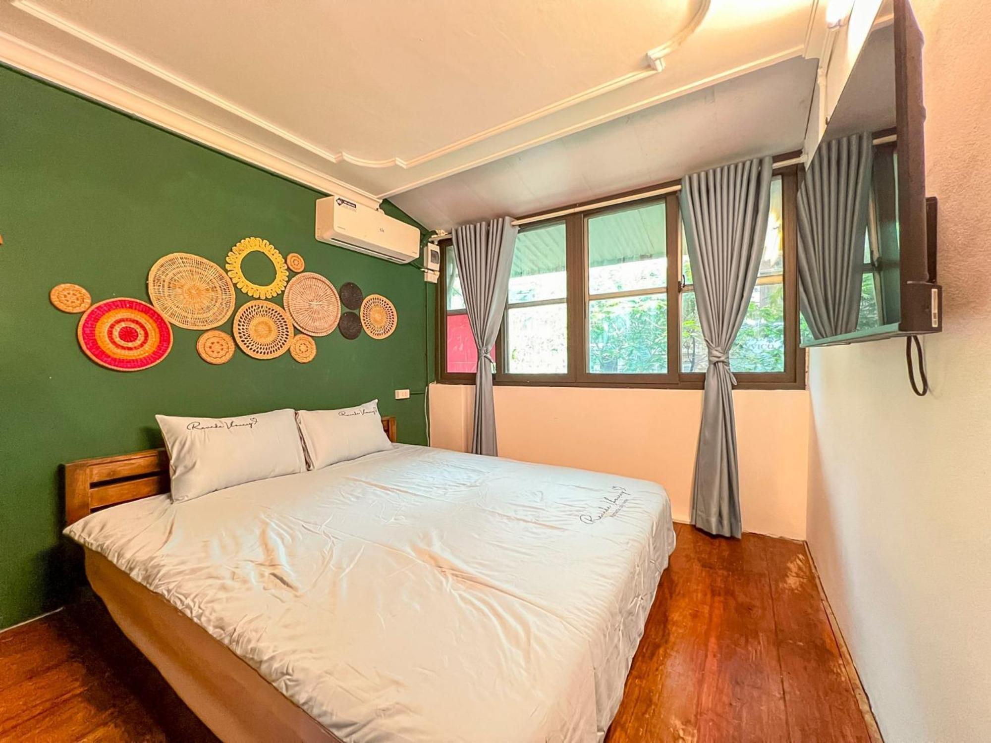 Bamboo Apartment *