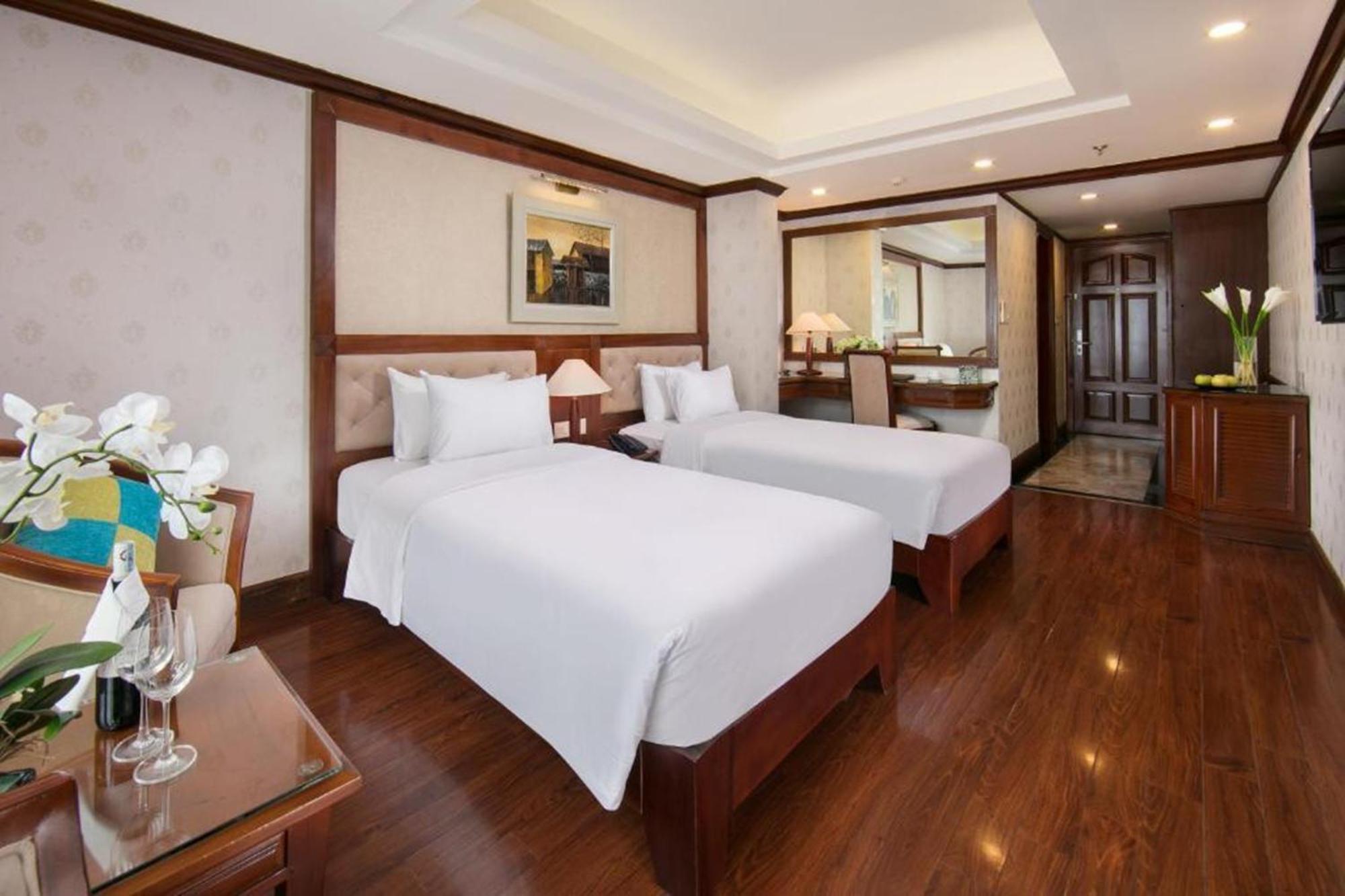 Thien Thai & 4*
