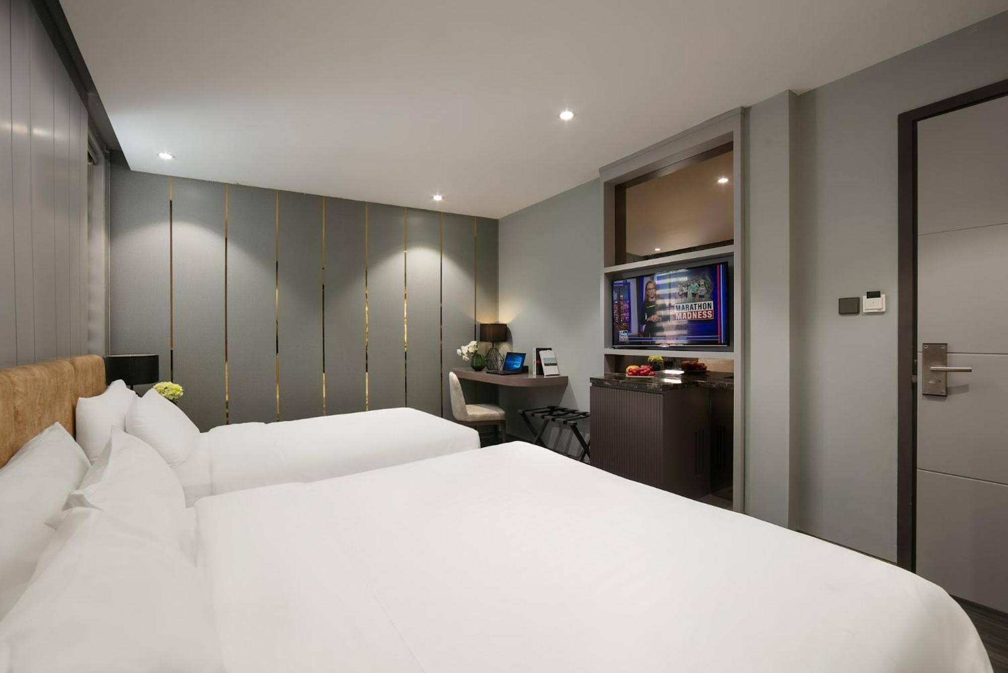 Ping Hotel Hanoi