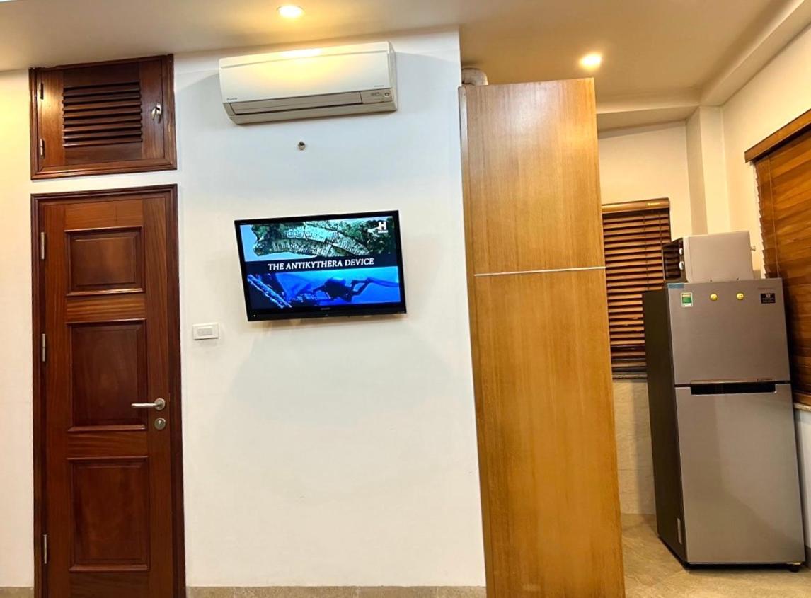 Serviced Next To The Opera House Ho Day Du Tien Nghi Co Thang Ngay Gan Nha Lon Homestay Hanoi