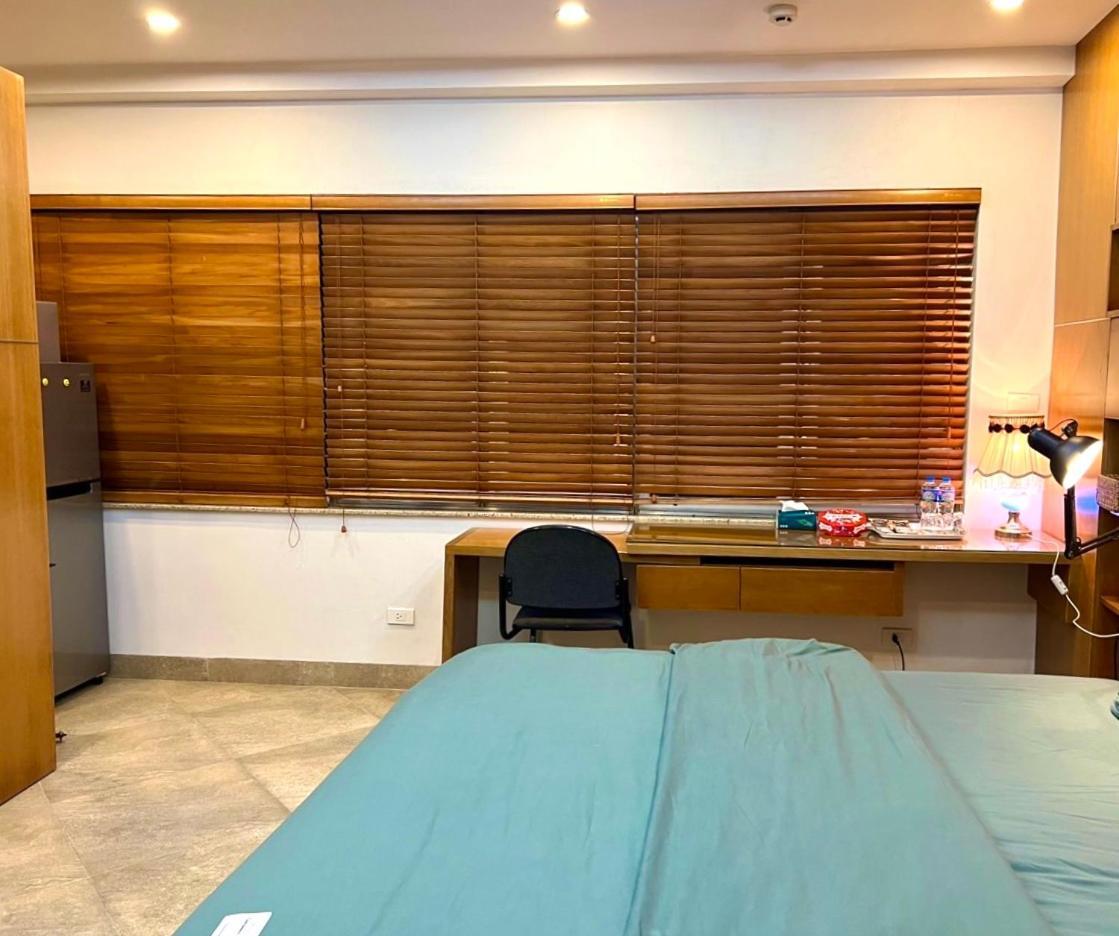 Serviced Next To The Opera House Ho Day Du Tien Nghi Co Thang Ngay Gan Nha Lon Hanoi