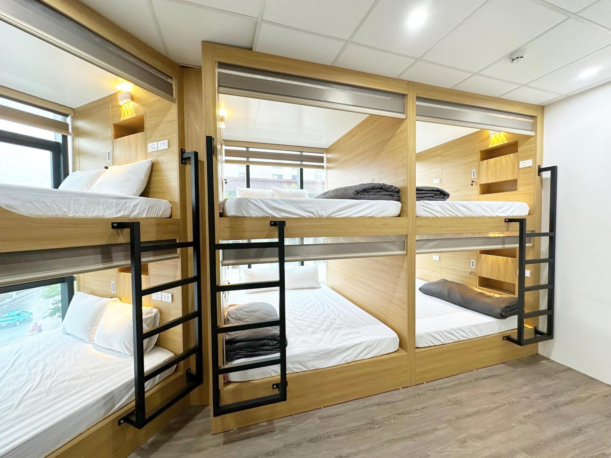 Capsule hotel Capsule Station Hanoi