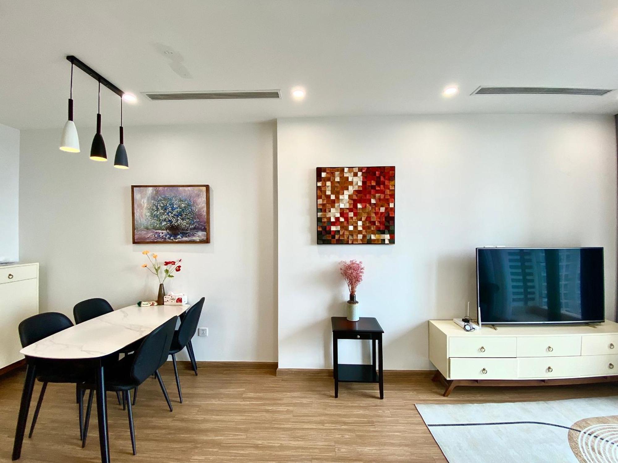 Apartment Jessamine Housing - Vinhomes Skylake