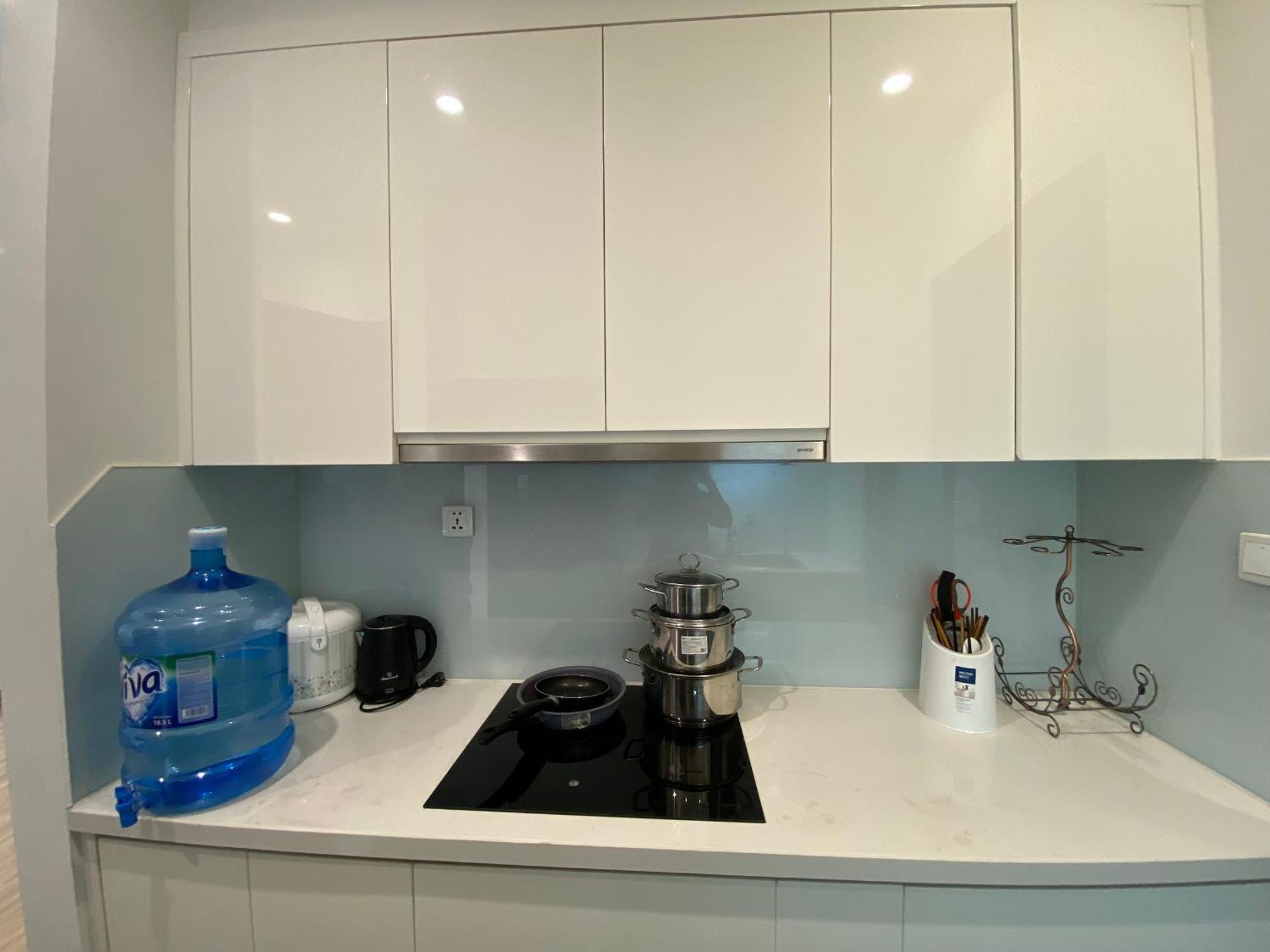 Apartment Jessamine Housing - Vinhomes Skylake *