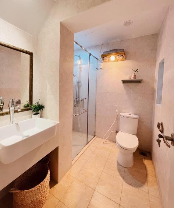 Terra House In Old Quarter - Church - Night Market Apartment Hanoi