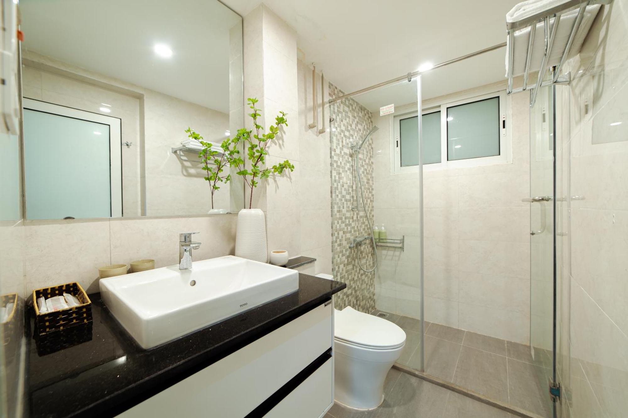 Hoan Kiem Cozy Retreat - 2 Bedroom - Netflix - Kitchen Apartment *