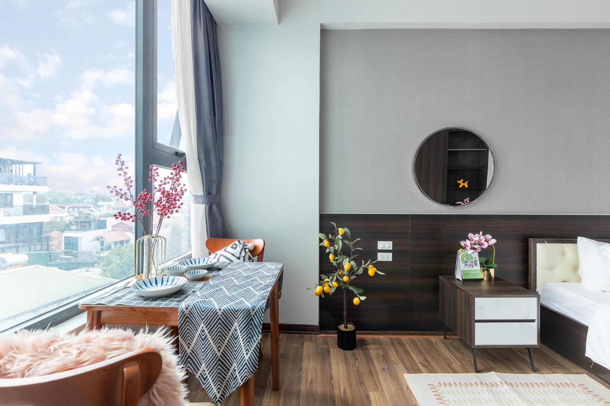 Khách sạn Ivy & - 24h