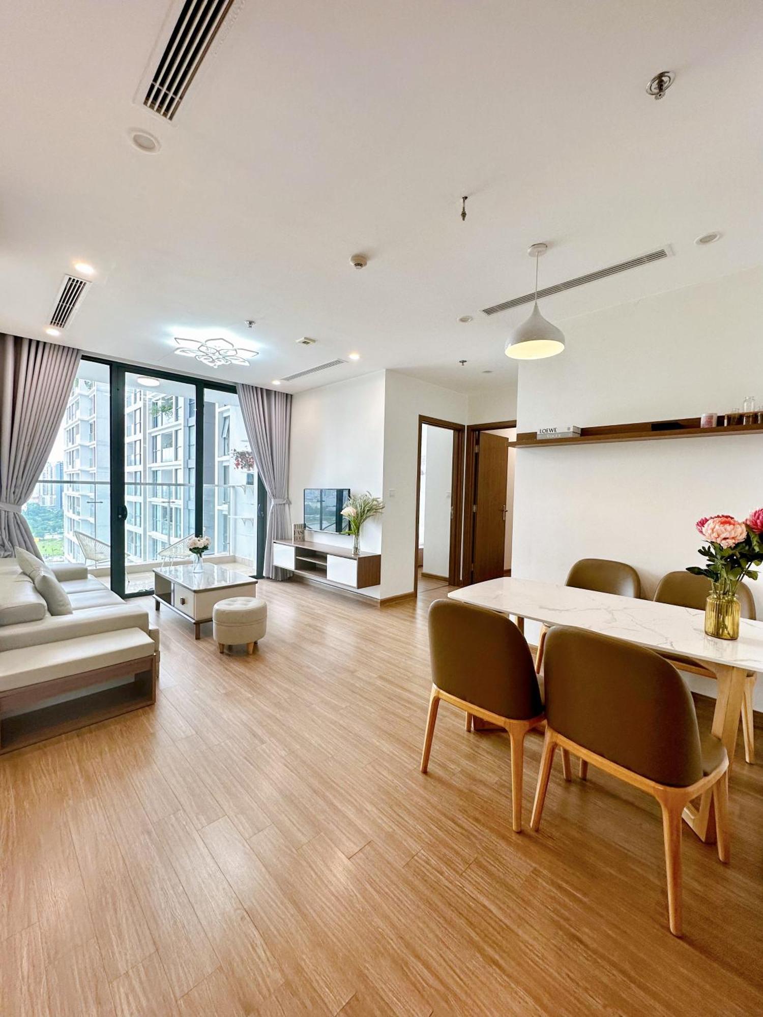 Cindy Vinhomes Skylake * Hanoi