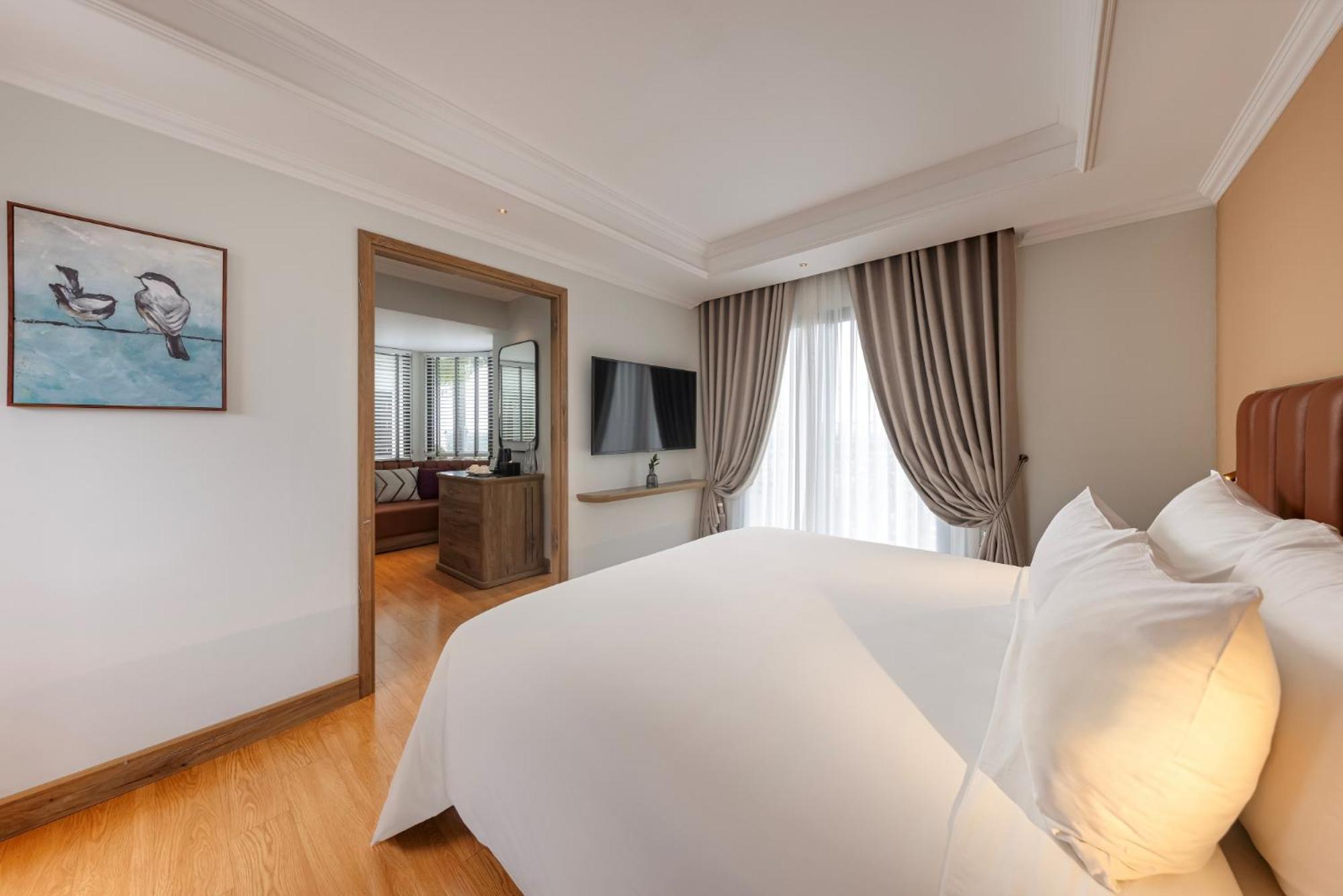 La Siesta Classic Hang Thung Hanoi