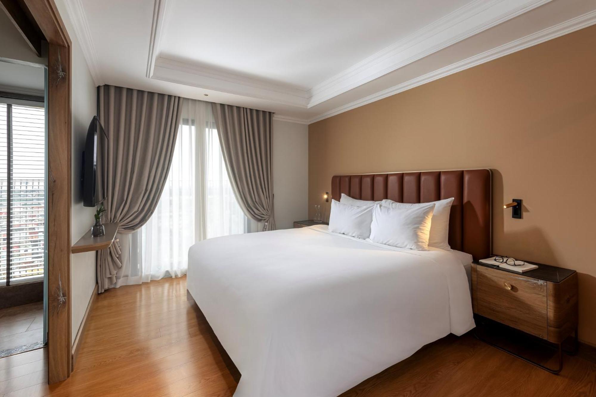 La Siesta Classic Hang Thung Hà Nội