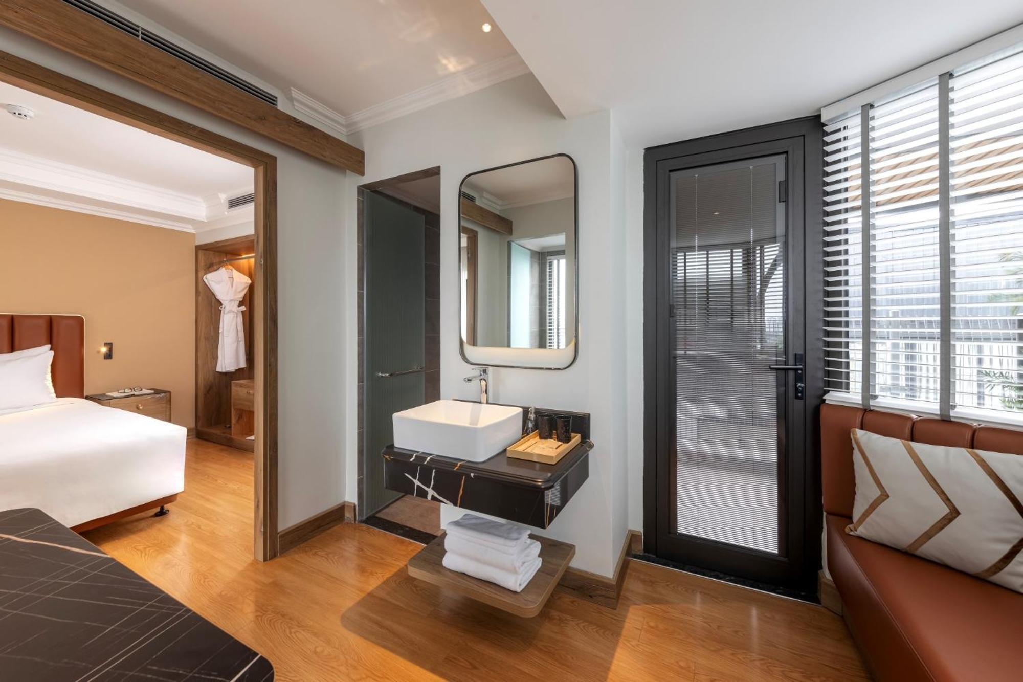 Hotel La Siesta Classic Hang Thung